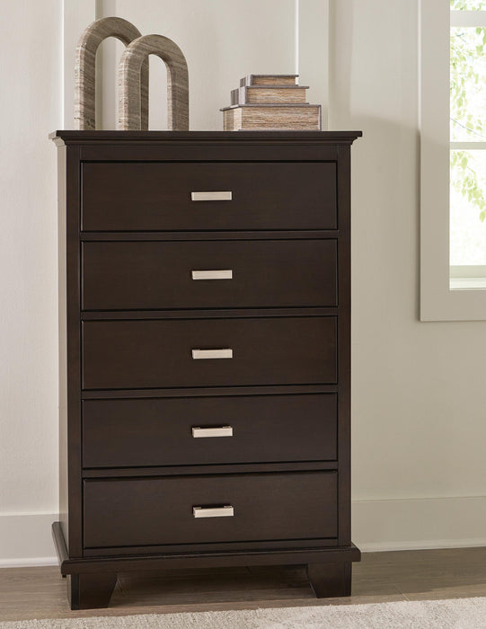 Covetown California King Panel Bed, Dresser, Mirror, Chest and Nightstand - alternate view 17