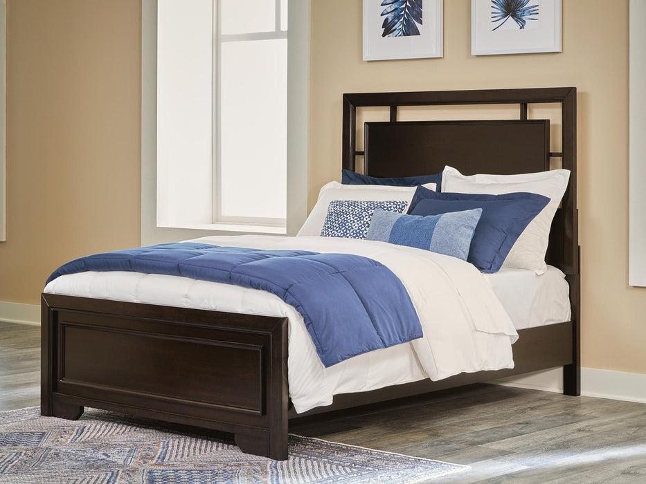 Covetown Full Panel Bed, Dresser, Mirror, Chest and Nightstand - alternate view 20