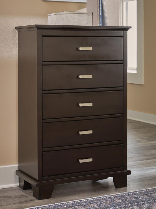 Covetown Full Panel Bed, Dresser, Mirror, Chest and Nightstand - alternate view 19