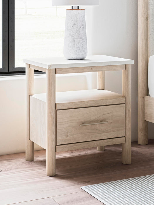 Cadmori Queen Upholstered Panel Bed with Mirrored Dresser and Nightstand - alternate view 22