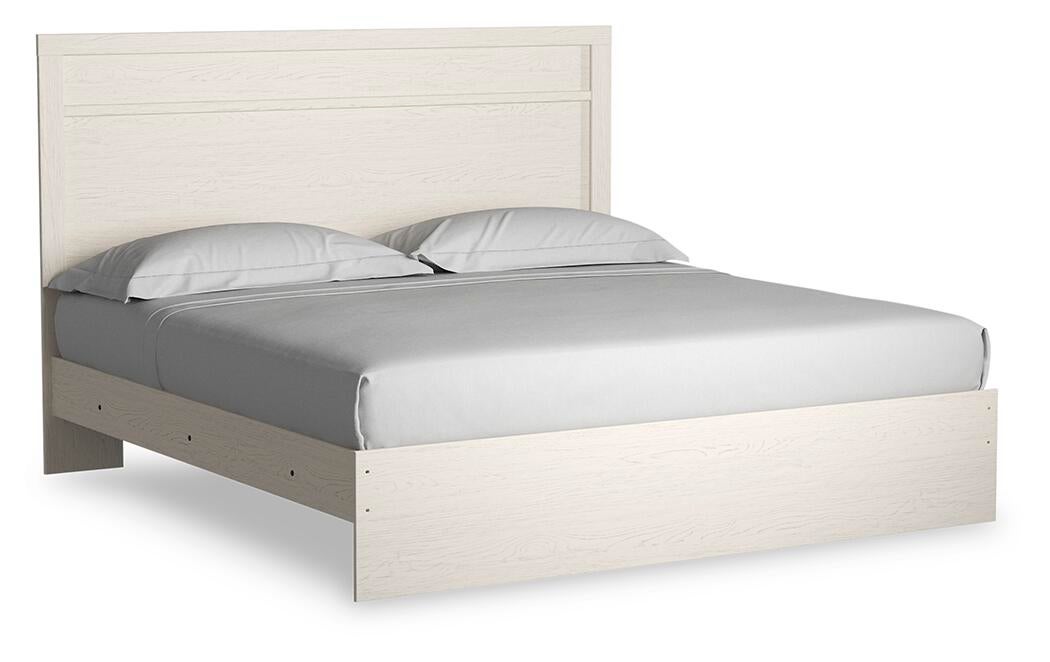 Stelsie King Panel Bed with Mirrored Dresser - alternate view 3