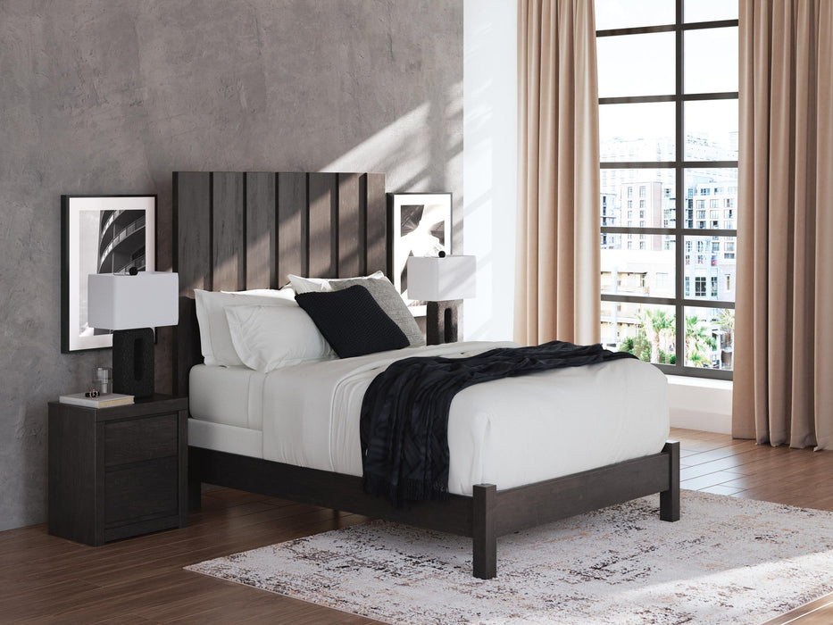 Parlayon Queen Panel Bed, Dresser, Mirror and Nightstand - alternate view 20