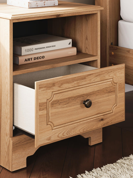 Galletyn Full Panel Bed with Mirrored Dresser and Nightstand - alternate view 22