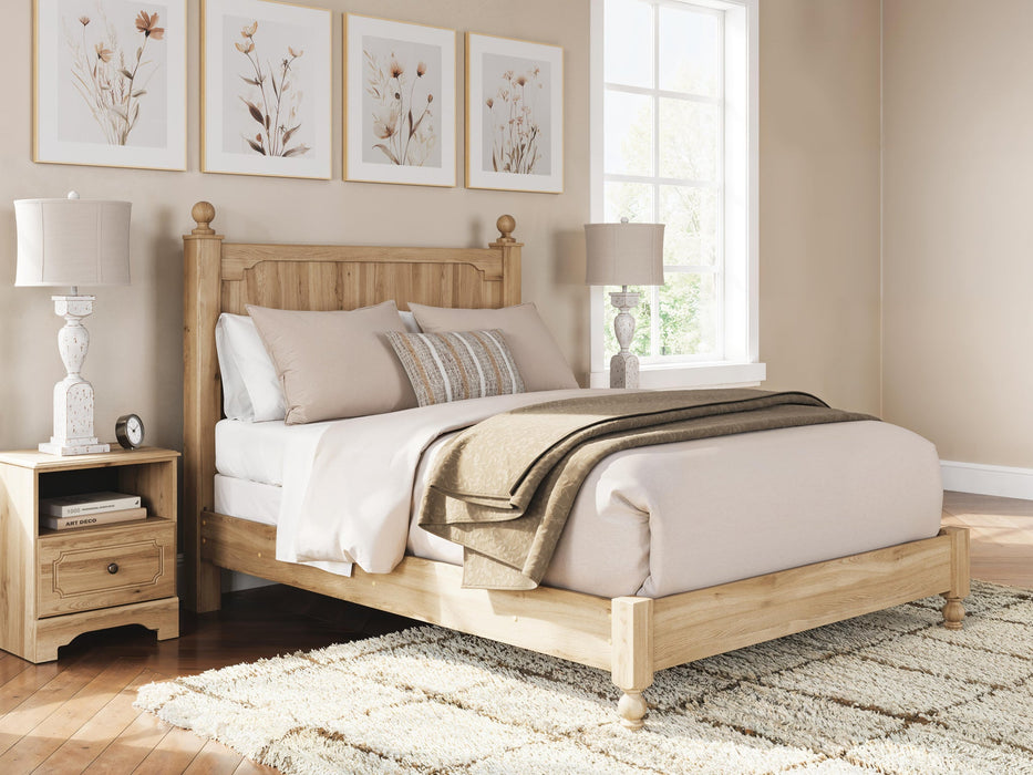 Galletyn Queen Panel Bed with Mirrored Dresser and Nightstand - alternate view 20