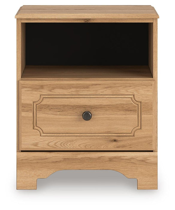 Galletyn King Panel Bed with Mirrored Dresser and Nightstand - alternate view 12