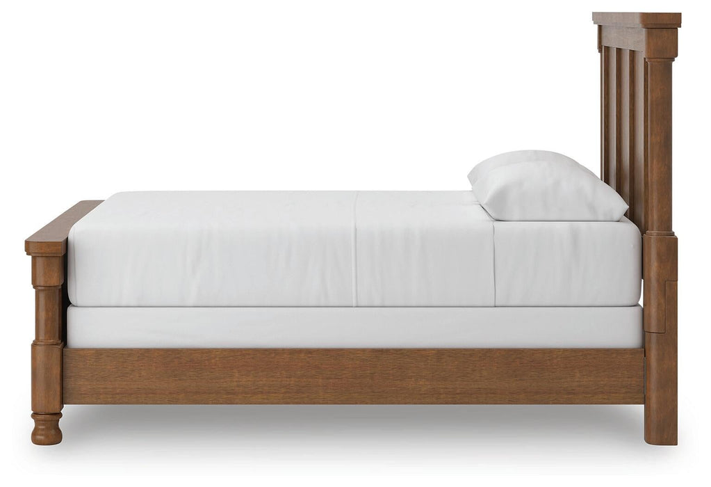 Chadworth Queen Poster Bed with Mirrored Dresser - alternate view 11