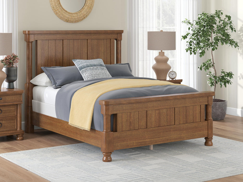 Chadworth Queen Poster Bed with Mirrored Dresser - alternate view 10