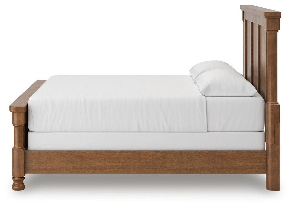 Chadworth California King Poster Bed with Mirrored Dresser - alternate view 12
