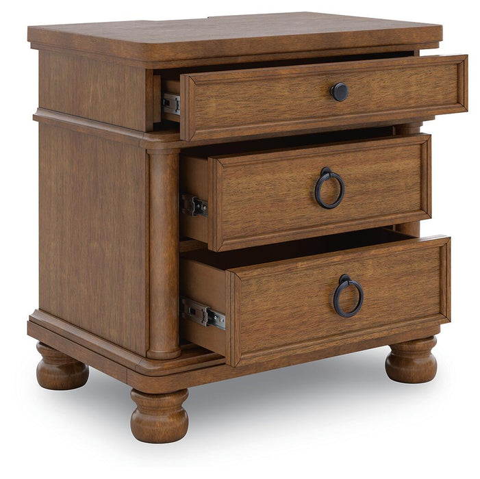 Chadworth Queen Poster Bed with Mirrored Dresser and Nightstand - alternate view 11